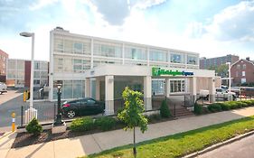 Holiday Inn Express St. Louis Central West End By Ihg
