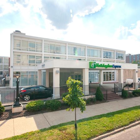 Holiday Inn Express St. Louis Central West End By Ihg Exterior foto